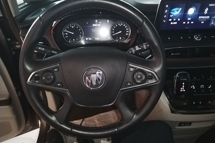 Used Buick GL8 2021 Land Cruiser Executive Class 652T Luxury Model Steering Wheel