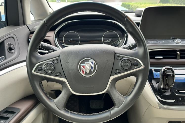 Used Buick GL8 2021 Land Cruiser Executive Class 652T Smart Luxury Model Steering Wheel