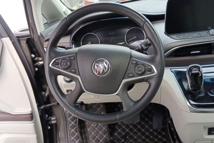 Used Buick GL8 2021 Land Cruiser Executive Class 652T Luxury Model Steering Wheel