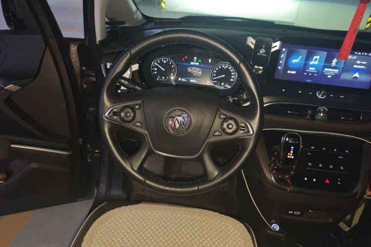 Used Buick GL8 2021 Land Cruiser Executive Class 652T Luxury Model Steering Wheel