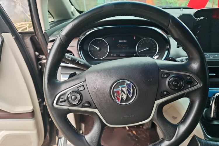 Used Buick GL8 2021 Land Cruiser Executive Class 652T Luxury Model Steering Wheel
