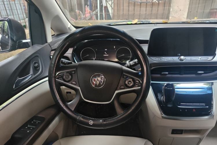 Used Buick GL8 2021 Land Cruiser Executive Class 652T Luxury Model Steering Wheel