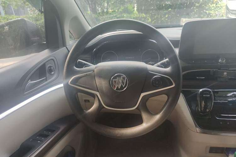 Used Buick GL8 2021 Land Cruiser Executive Class 652T Comfort Model Steering Wheel