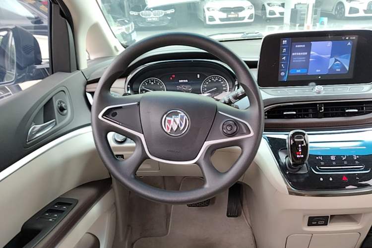 Used Buick GL8 2021 Land Cruiser Executive Class 652T Comfort Model Steering Wheel