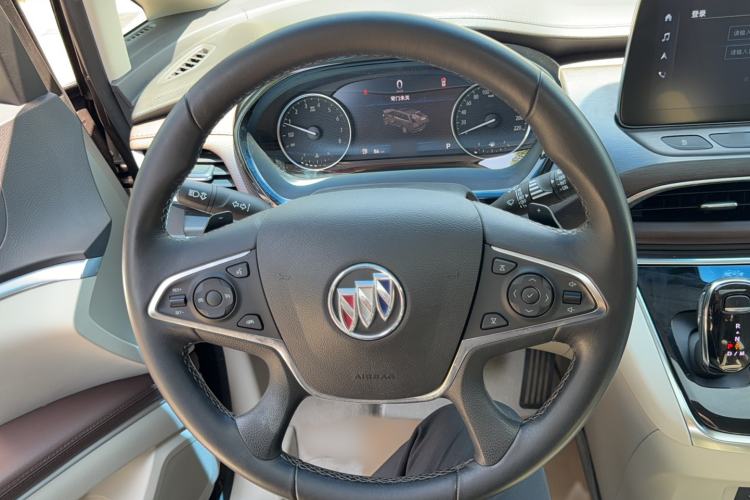 Used Buick GL8 2021 Land Cruiser Executive Class 652T Luxury Model Steering Wheel