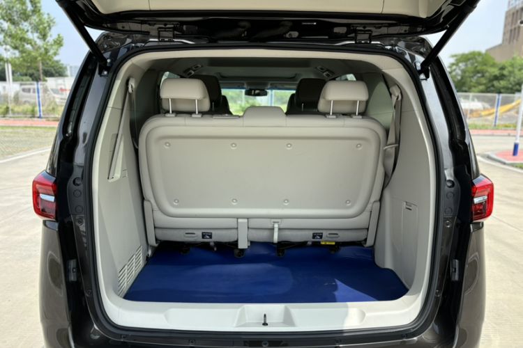 Used Buick GL8 2021 Land Cruiser Executive Class 652T Luxury Model Trunk