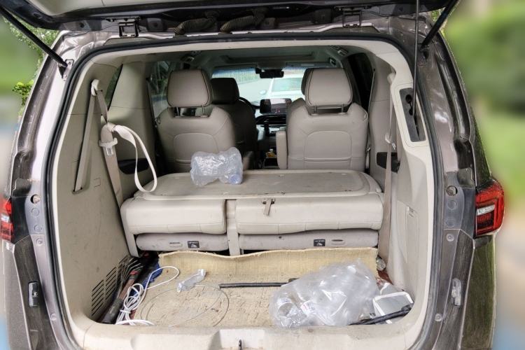 Used Buick GL8 2021 Land Cruiser Executive 652T Premium Model Trunk