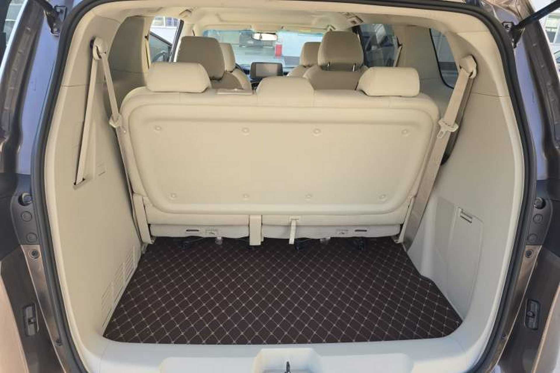 Used Buick GL8 2021 Land Cruiser Executive Class 652T Comfort Model Trunk