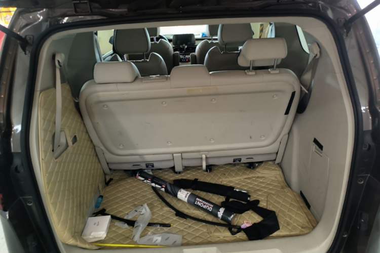 Used Buick GL8 2021 Land Cruiser Executive Class 652T Luxury Model Trunk