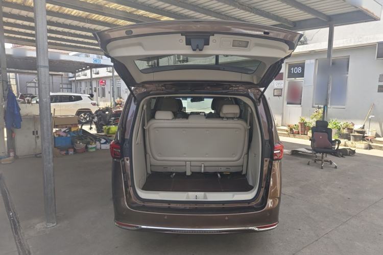 Used Buick GL8 2021 Land Cruiser Executive Class 652T Luxury Model Trunk