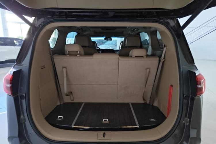Used Buick GL8 2021 ES Landtrek 653T Luxury Model Trunk
