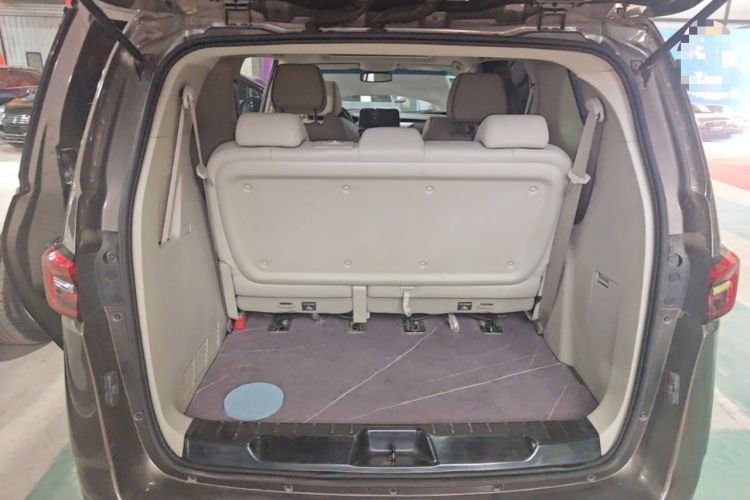 Used Buick GL8 2021 Land Cruiser Executive Class 652T Luxury Model Trunk