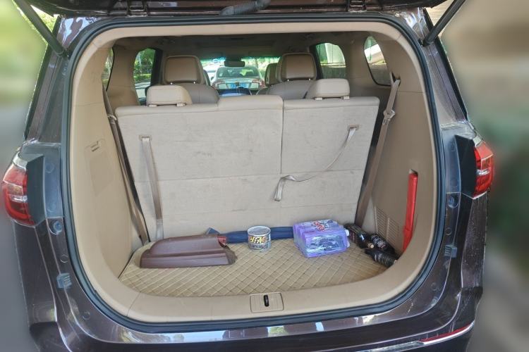 Used Buick GL8 2021 ES Land Cruiser 653T Luxury Edition Trunk
