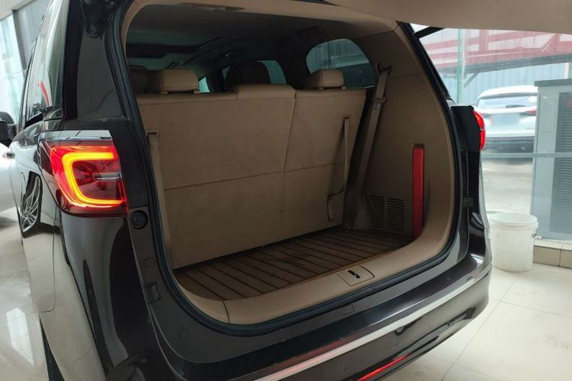 Used Buick GL8 2021 ES Landtrek 653T Luxury Model Trunk