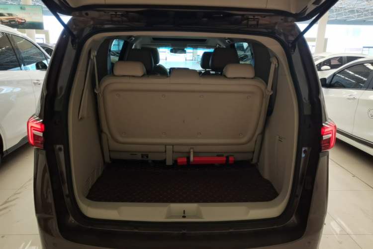 Used Buick GL8 2021 Land Cruiser Executive Class 652T Luxury Model Trunk