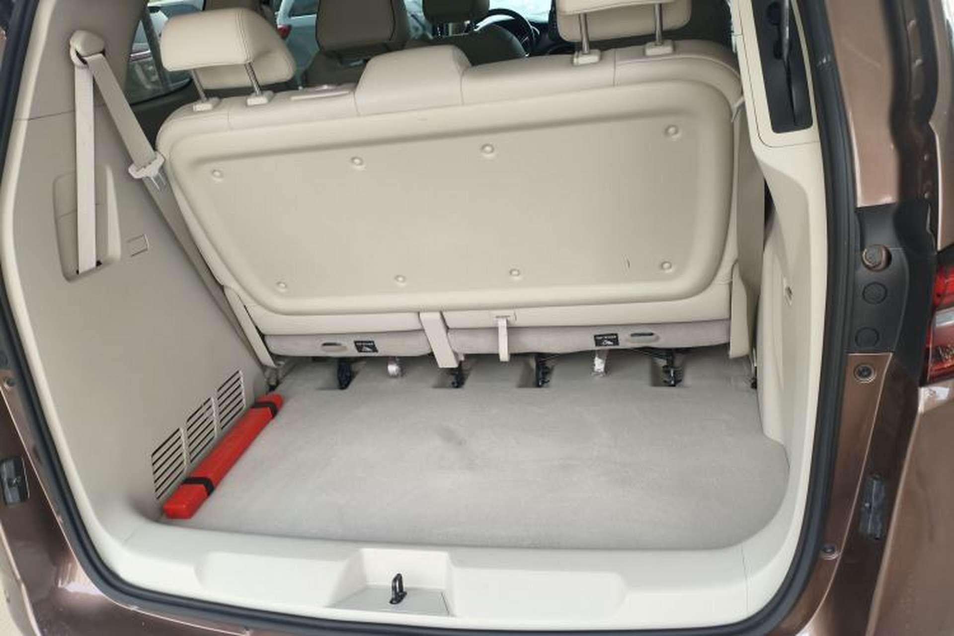 Used Buick GL8 2021 Land Cruiser Executive 652T Premium Model Trunk