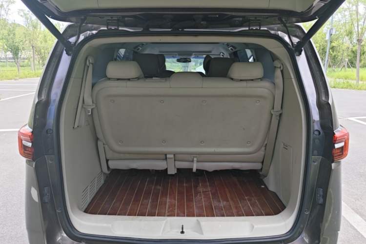 Used Buick GL8 2021 Land Cruiser Executive Class 652T Comfort Model Trunk