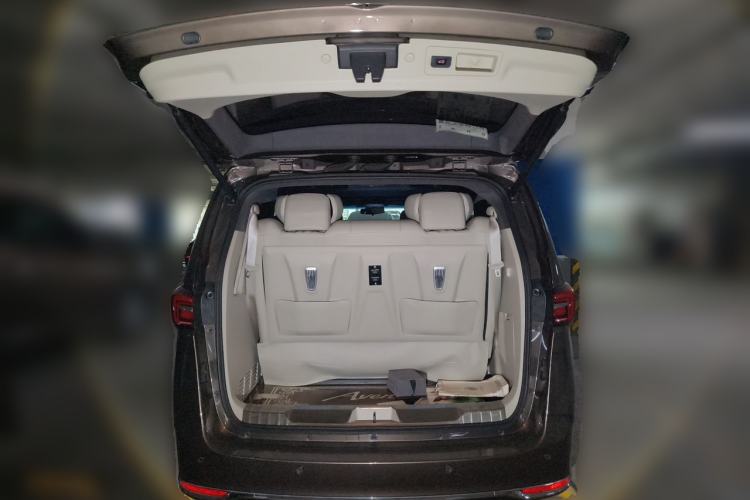 Used Buick GL8 2021 Land Cruiser Executive Class 652T Comfort Model Trunk