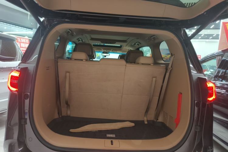 Used Buick GL8 2021 ES Land Cruiser 653T Flagship Model Trunk