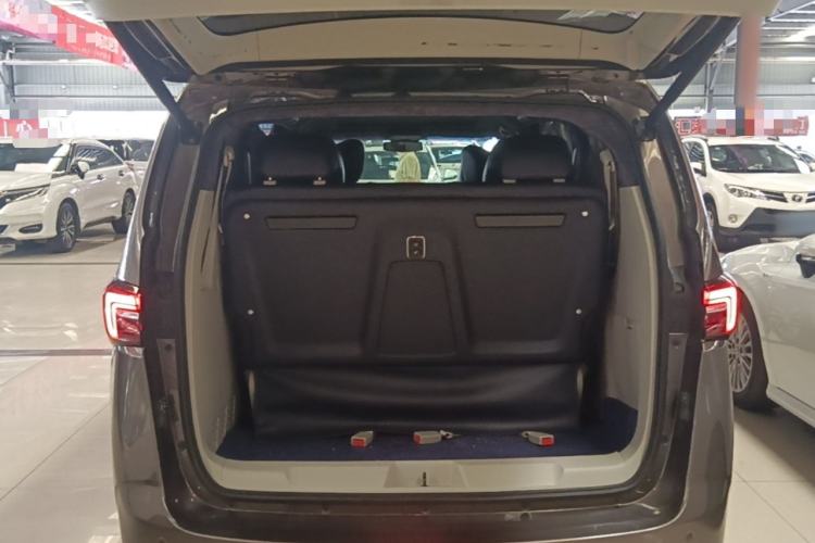 Used Buick GL8 2021 Land Cruiser Executive Class 652T Comfort Model Trunk
