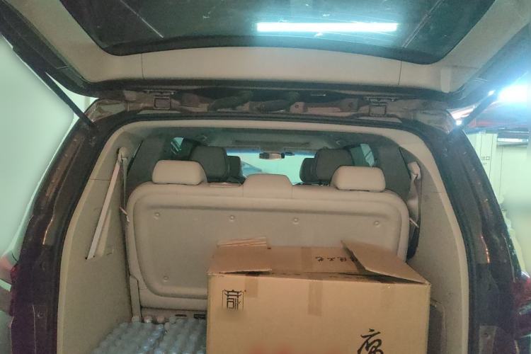 Used Buick GL8 2021 Land Cruiser Executive Class 652T Luxury Model Trunk