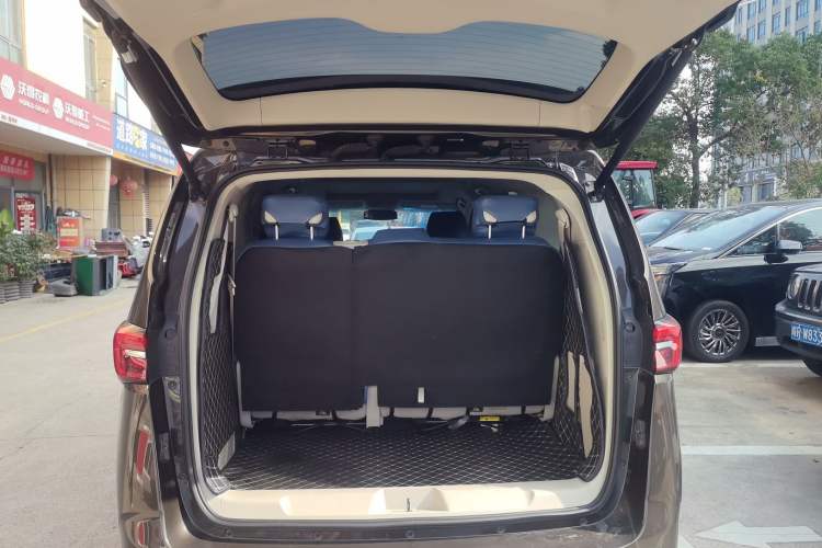 Used Buick GL8 2021 Land Cruiser Executive Class 652T Luxury Model Trunk