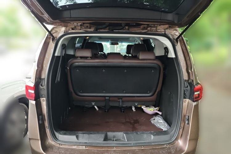 Used Buick GL8 2021 Land Cruiser Executive Class 652T Luxury Model Trunk