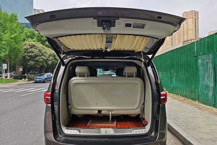 Used Buick GL8 2021 Land Cruiser Executive Class 652T Comfort Model Trunk