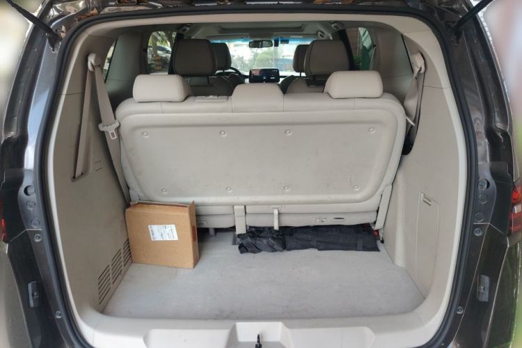 Used Buick GL8 2021 Land Cruiser Executive Class 652T Luxury Model Trunk