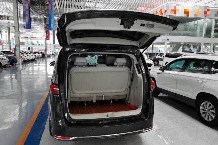 Used Buick GL8 2021 Land Cruiser Executive 652T Premium Model Trunk
