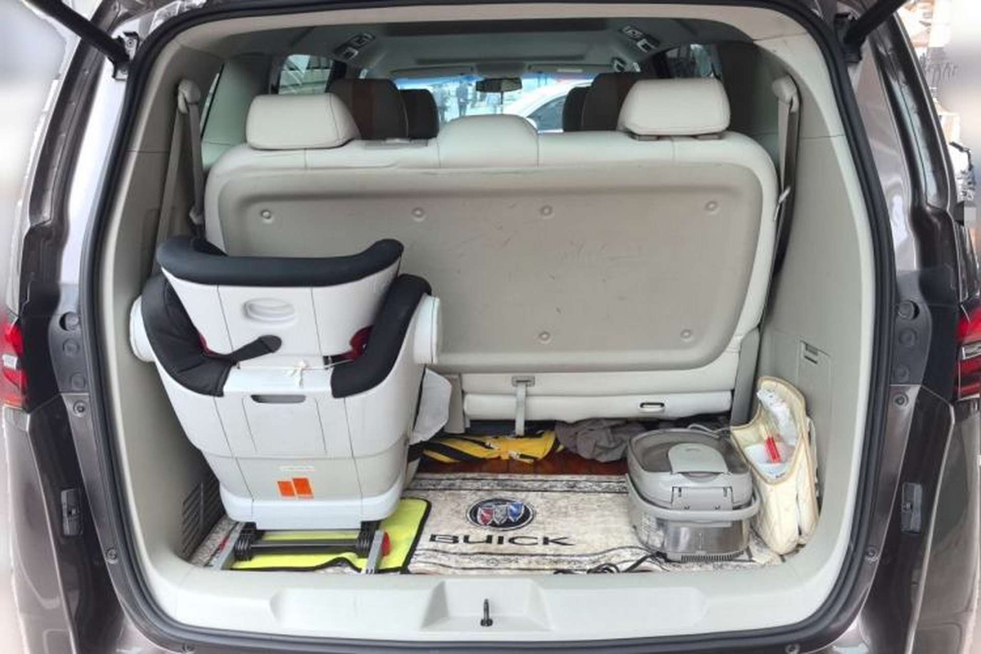 Used Buick GL8 2021 Land Cruiser Executive Class 652T Comfort Model Trunk