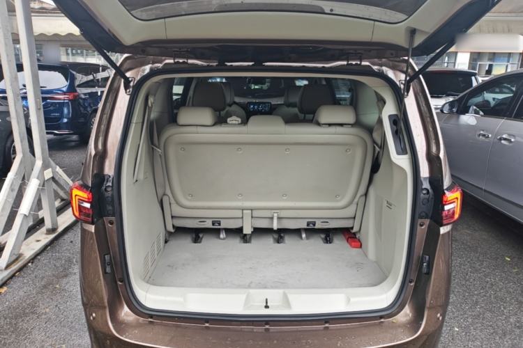 Used Buick GL8 2021 Land Cruiser Executive 652T Premium Model Trunk
