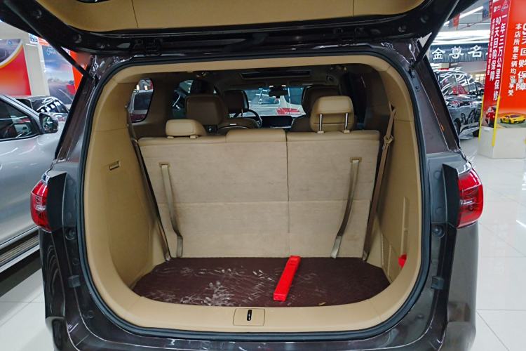 Used Buick GL8 2021 ES Land Cruiser 653T Luxury Edition Trunk