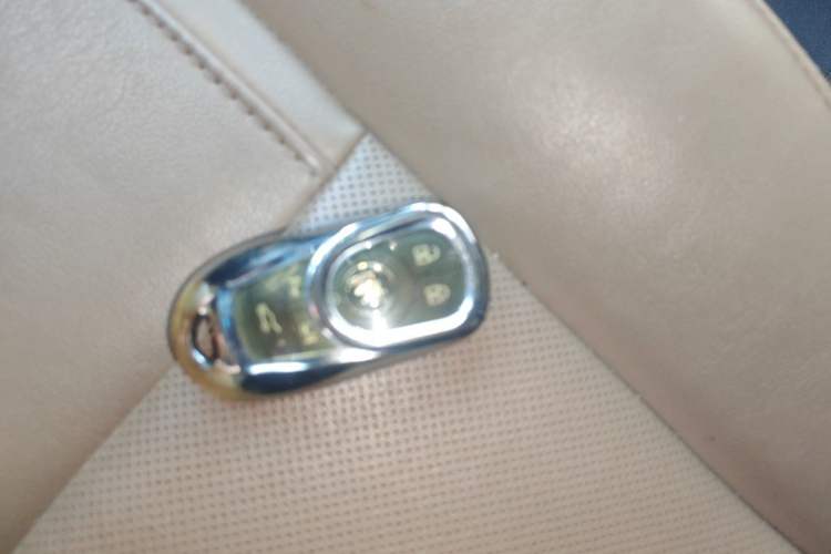 Used Buick GL8 2021 ES Landtrek 653T Luxury Model Vehicle Key