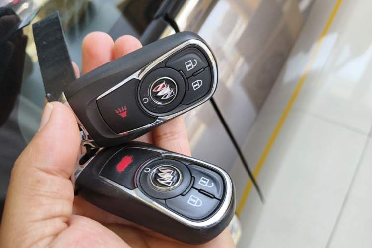 Used Buick GL8 2021 Land Cruiser Executive Class 652T Comfort Model Vehicle Key
