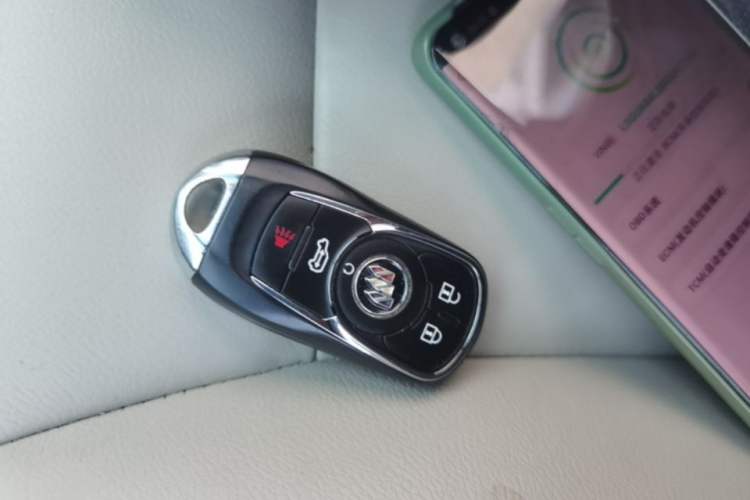 Used Buick GL8 2021 Land Cruiser Executive Class 652T Luxury Model Vehicle Key
