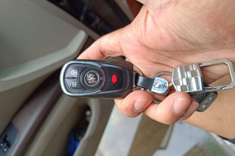 Used Buick GL8 2021 Land Cruiser Executive Class 652T Comfort Model Vehicle Key