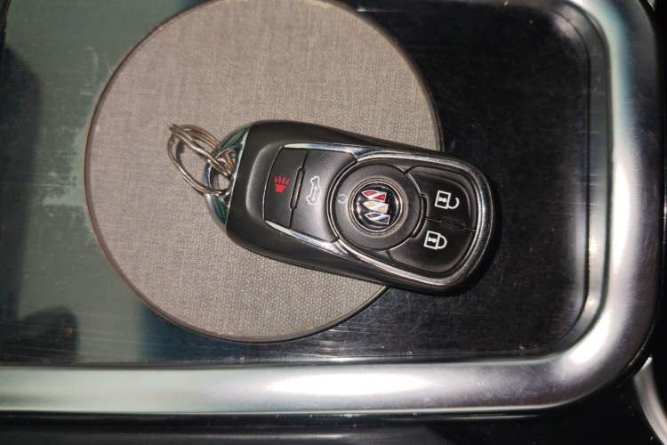 Used Buick GL8 2021 Land Cruiser Executive Class 652T Luxury Model Vehicle Key