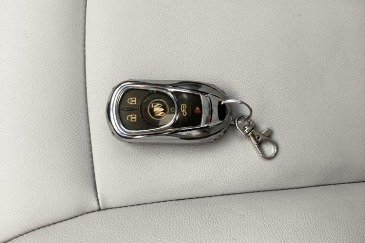 Used Buick GL8 2021 Land Cruiser Executive Class 652T Luxury Model Vehicle Key