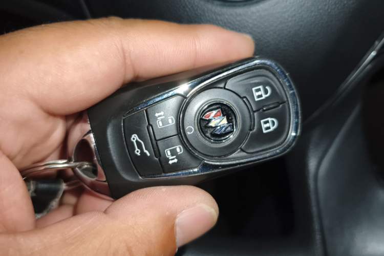 Used Buick GL8 2021 ES Land Cruiser 653T Flagship Model Vehicle Key