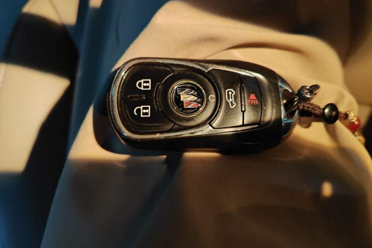 Used Buick GL8 2021 Land Cruiser Executive Class 652T Luxury Model Vehicle Key