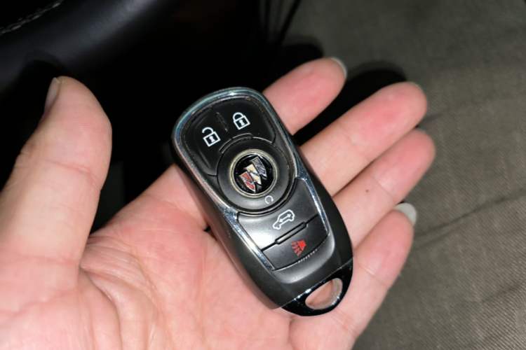 Used Buick GL8 2021 Land Cruiser Executive Class 652T Luxury Model Vehicle Key