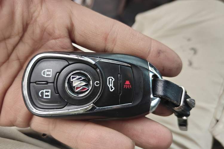 Used Buick GL8 2021 Land Cruiser Executive Class 652T Luxury Model Vehicle Key