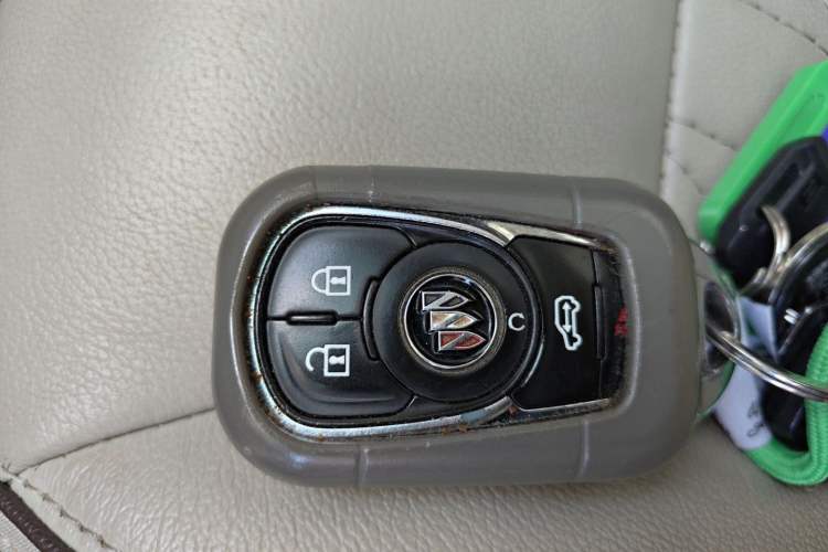 Used Buick GL8 2021 Land Cruiser Executive Class 652T Luxury Model Vehicle Key