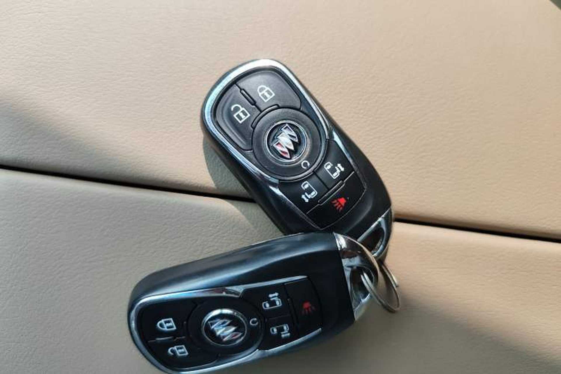 Used Buick GL8 2021 ES Land Cruiser 653T Luxury Edition Vehicle Key