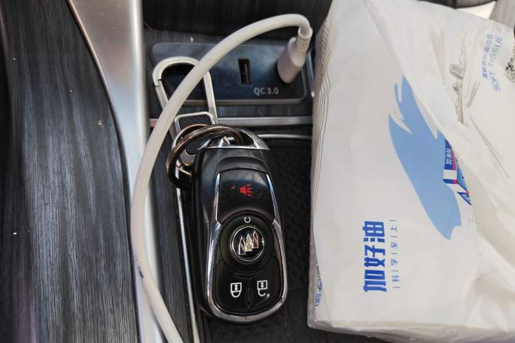 Used Buick GL8 2021 Land Cruiser Executive Class 652T Comfort Model Vehicle Key