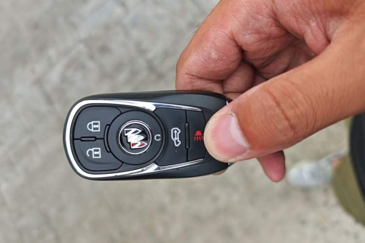 Used Buick GL8 2021 Land Cruiser Executive Class 652T Luxury Model Vehicle Key