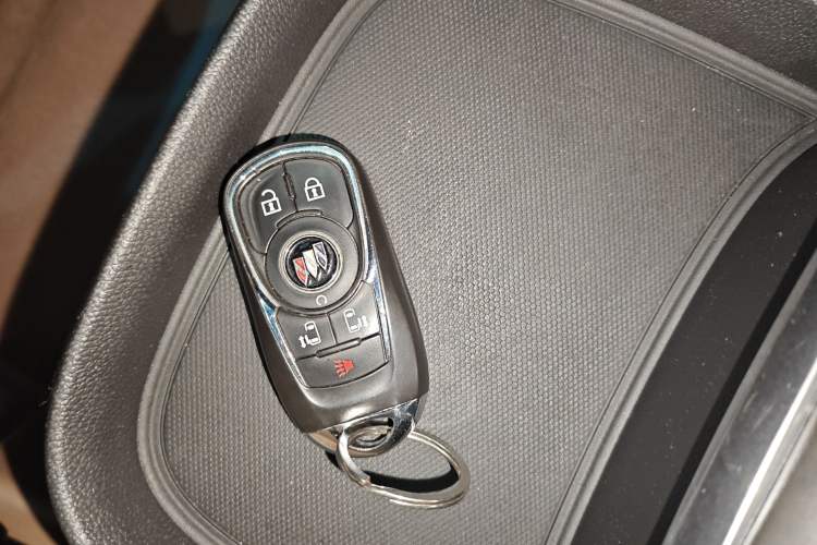 Used Buick GL8 2021 ES Land Cruiser 653T Luxury Edition Vehicle Key