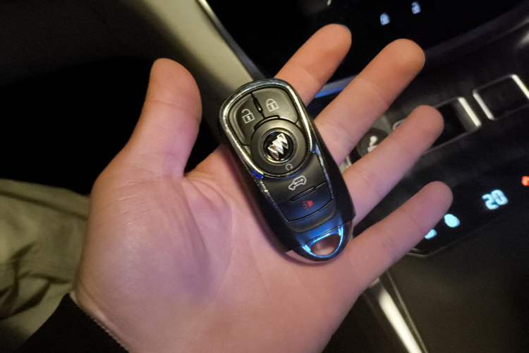 Used Buick GL8 2021 Land Cruiser Executive Class 652T Comfort Model Vehicle Key