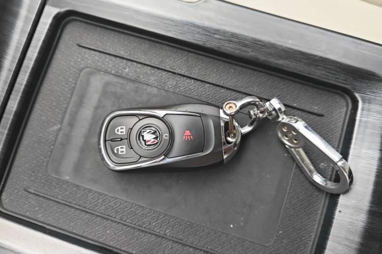Used Buick GL8 2021 Land Cruiser Executive Class 652T Comfort Model Vehicle Key